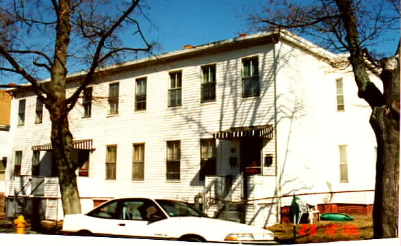 48-50 52 Bow St in Medford, MA - Building Photo