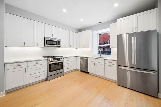 4637 N Ashland Ave in Chicago, IL - Building Photo - Building Photo