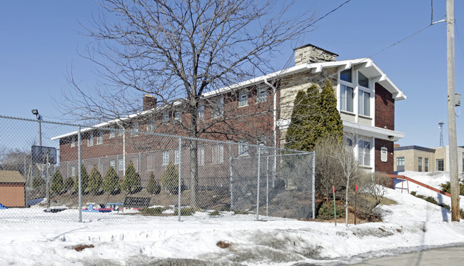 Campus Studio in Milwaukee, WI - Building Photo - Building Photo