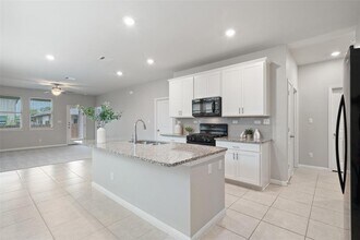 117 Mountain Valley St in Georgetown, TX - Building Photo - Building Photo
