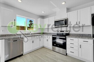 2129 Shady Tree Cir in Roseville, CA - Building Photo - Building Photo