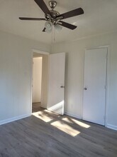 2605 Vineyard St in Durham, NC - Foto de edificio - Building Photo