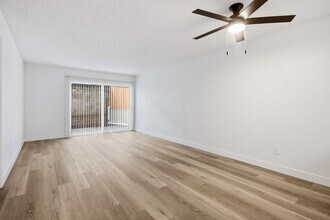 The Fletcher in La Mesa, CA - Foto de edificio - Building Photo