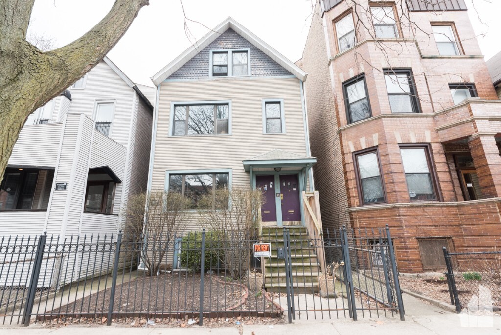 3252 N Lakewood Ave, Unit 1 in Chicago, IL - Foto de edificio