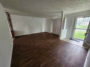 8412 E 37th Pl in Indianapolis, IN - Building Photo - Building Photo