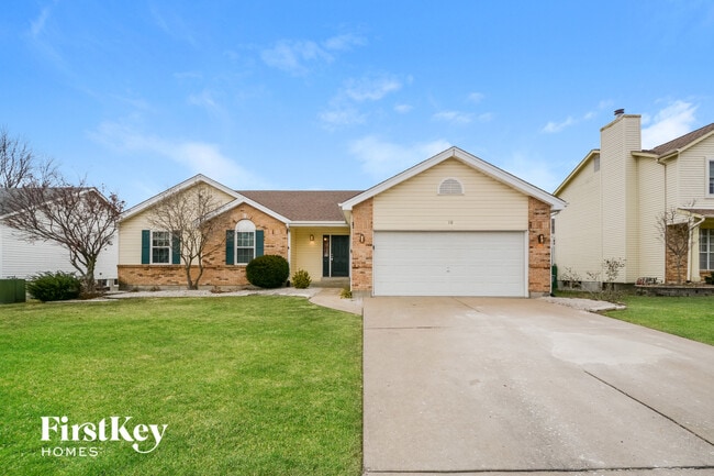 property at 10 Kingsmont Ct