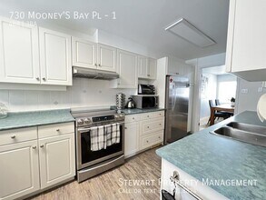 730 Mooney's Bay Pl in Ottawa, ON - Building Photo - Building Photo