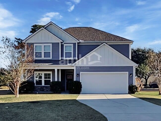 property at 104 Stagecoach Ln