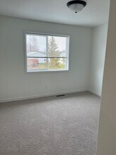 302a Toronto Dr in Hillsboro, ND - Building Photo - Building Photo