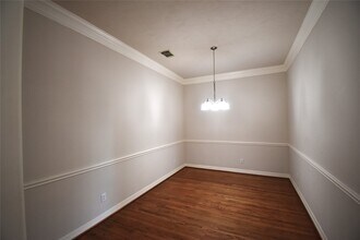 2835 Briarhurst Park in Houston, TX - Building Photo - Building Photo