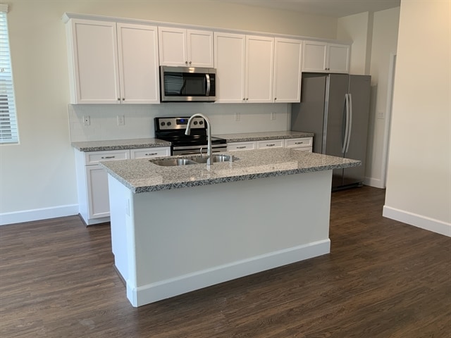 9270 Baylee Bay Ct in Las Vegas, NV - Foto de edificio - Building Photo