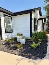 13000 Maidenhair Tr in Elgin, TX - Building Photo - Building Photo
