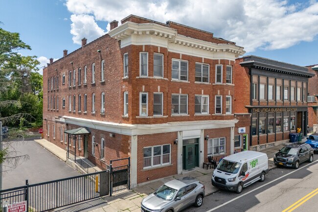 15 E Utica St
