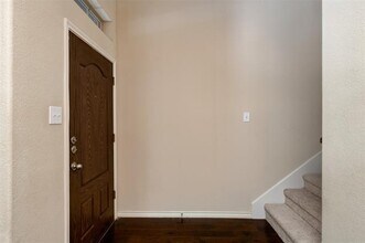 8909 Papa Trail in McKinney, TX - Foto de edificio - Building Photo
