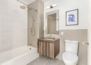 147 Hope St in Brooklyn, NY - Building Photo - Building Photo