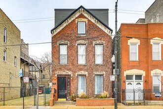 2148 W Chicago Ave in Chicago, IL - Building Photo - Building Photo