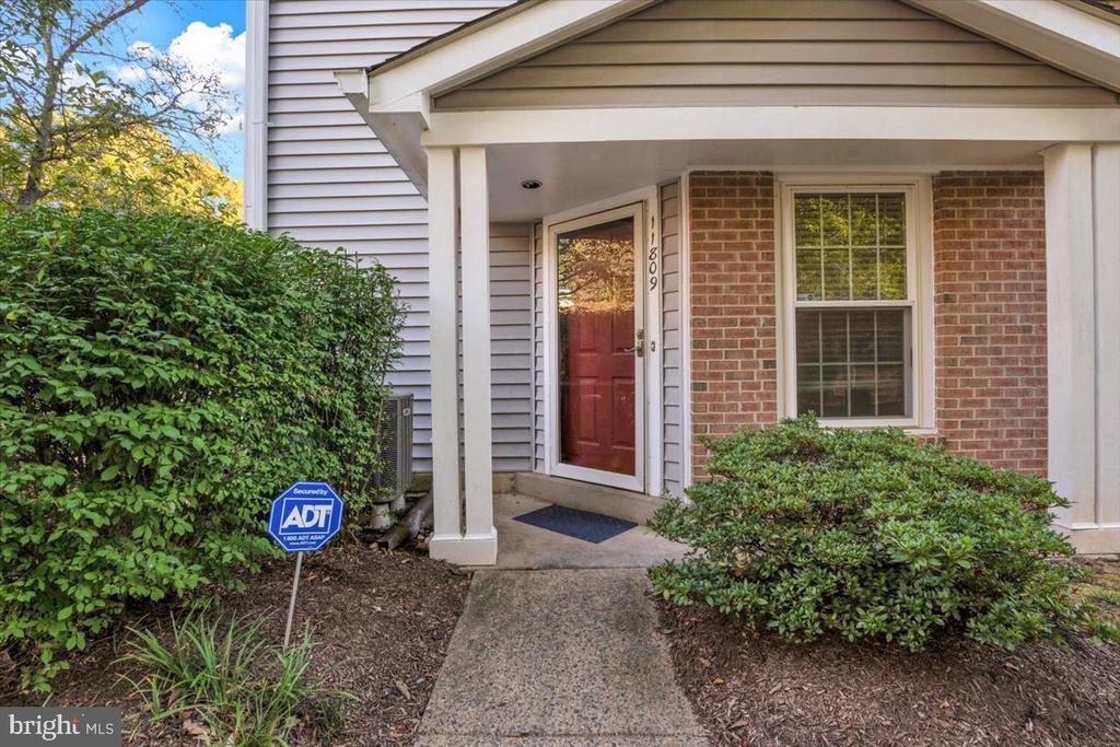 11809 Rockaway Ln in Fairfax, VA - Building Photo