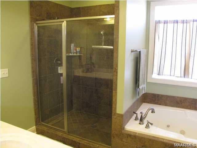 9124 Houndsbay Dr in Montgomery, AL - Building Photo - Building Photo