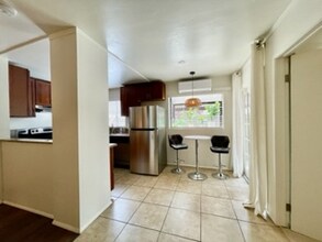 3140 Midway Dr in San Diego, CA - Building Photo - Building Photo