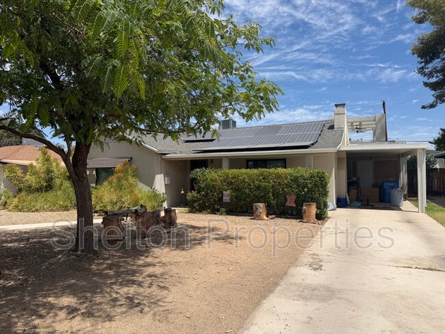 property at 2514 E Fairmount Ave