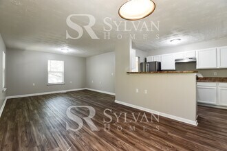 3625 Bunker Hill Dr SW in Atlanta, GA - Building Photo - Building Photo