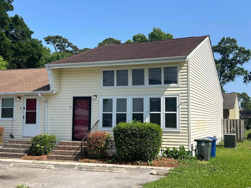 2801 Terminal St in North Myrtle Beach, SC - Building Photo