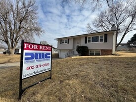 2311 Highland Dr in Norfolk, NE - Building Photo