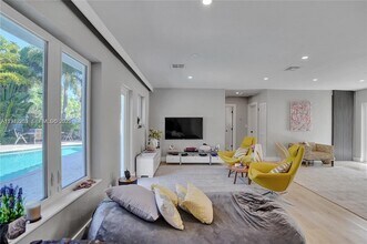 2011 NE 31st Ct in Lighthouse Point, FL - Building Photo - Building Photo