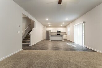 219 Hamilton Pointe Dr in Mcdonough, GA - Foto de edificio - Building Photo