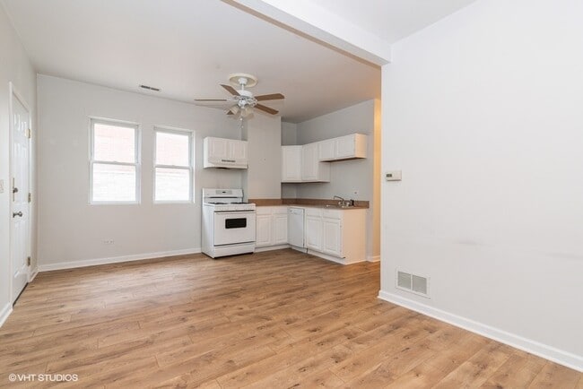 912 N Ashland Ave in Chicago, IL - Building Photo - Building Photo