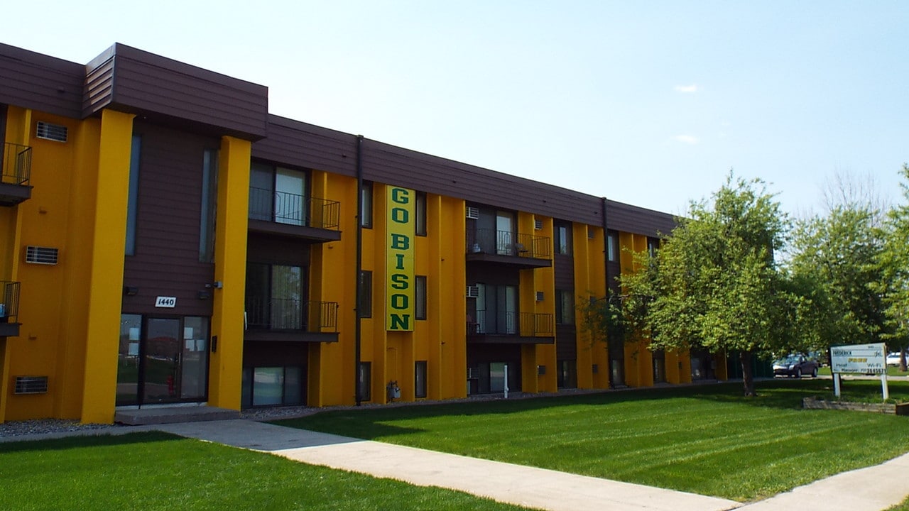 Fredrick Apartments in Fargo, ND - Building Photo