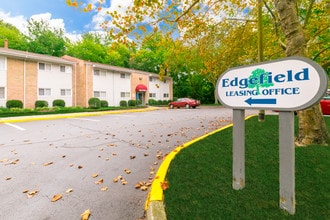 Edgefield Apartments in Portsmouth, VA - Foto de edificio - Building Photo