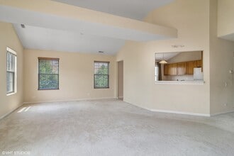 2906 Stonewater Dr in Naperville, IL - Building Photo - Building Photo