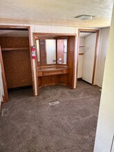 17330 Honor Hwy in Interlochen, MI - Foto de edificio - Building Photo