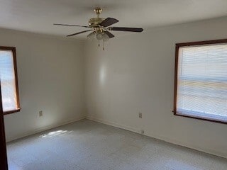 2097 Sharon Ln in Memphis, TN - Foto de edificio - Building Photo