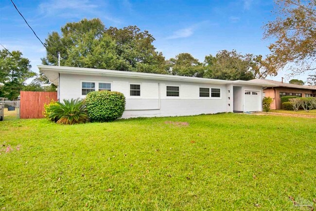 51 Adkinson Dr in Pensacola, FL - Building Photo - Building Photo