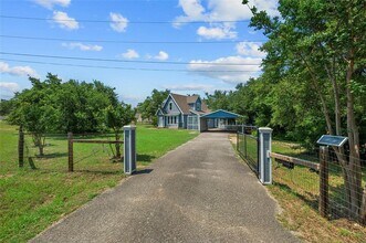 13003 S Madrone Trail in Austin, TX - Building Photo - Building Photo