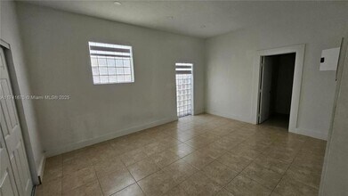 1003 N 17th Ave in Hollywood, FL - Building Photo - Building Photo