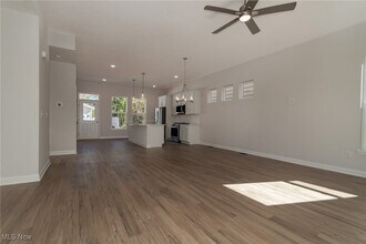 2265 E 97th St, Unit 3 in Cleveland, OH - Building Photo - Building Photo