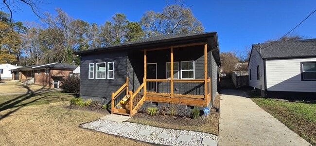 property at 639 Ozburn Rd NW