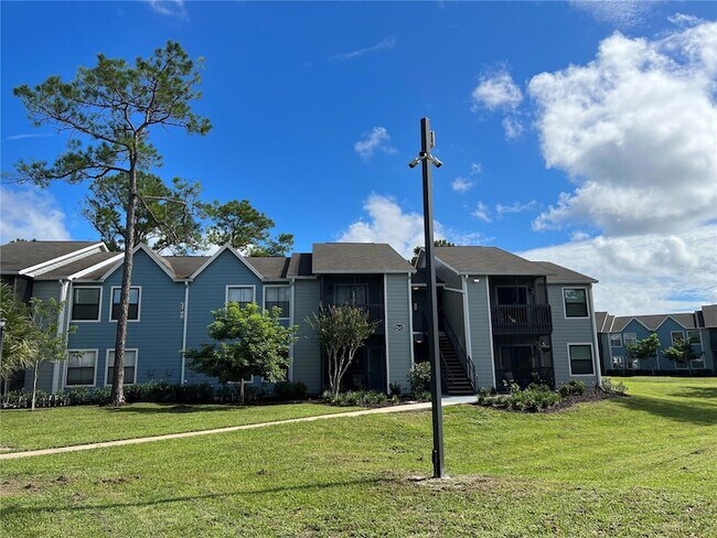 3740 Idlebrook Cir, Unit 202 in Casselberry, FL - Building Photo - Building Photo