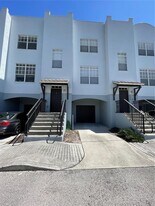 5224 Olmstead Bay Place in Tampa, FL - Building Photo