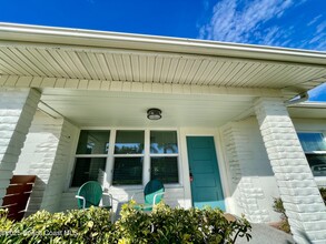 132 E Gadsden Ln in Cocoa Beach, FL - Building Photo - Building Photo