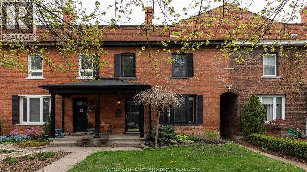 952 Monmouth Rd in Windsor, ON - Building Photo