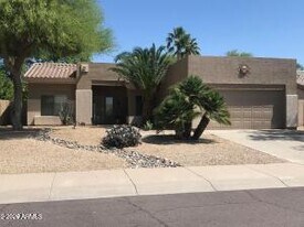 13264 W Edgemont Ave in Goodyear, AZ - Building Photo