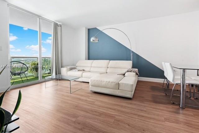 property at 1800 N Bayshore Dr