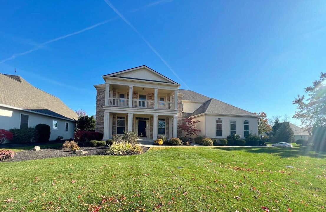 8150 Grant Dr in Dublin, OH - Building Photo