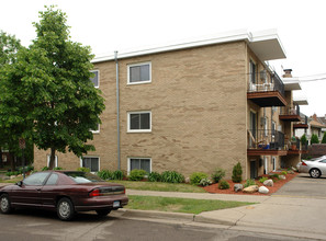 1862 Feronia Ave in St. Paul, MN - Building Photo - Building Photo