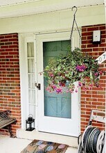 8507 Woodside Ct in Lanham, MD - Foto de edificio - Building Photo