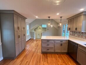 243 Dudley Rd in Bedford, MA - Building Photo - Building Photo